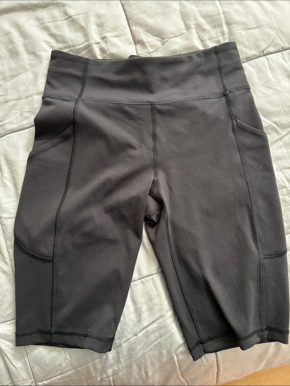 lulu lemon black shorts